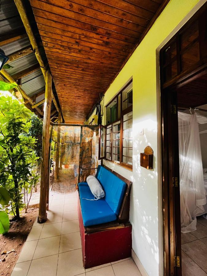 Hotel Triniti Oysterbay Daressalam Exterior foto