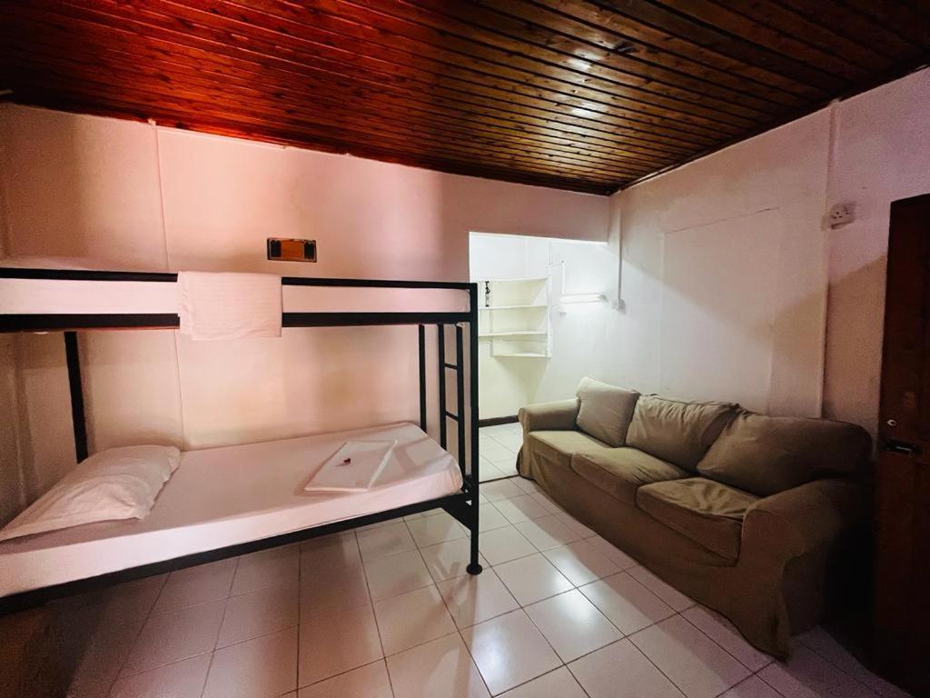 Hotel Triniti Oysterbay Daressalam Zimmer foto