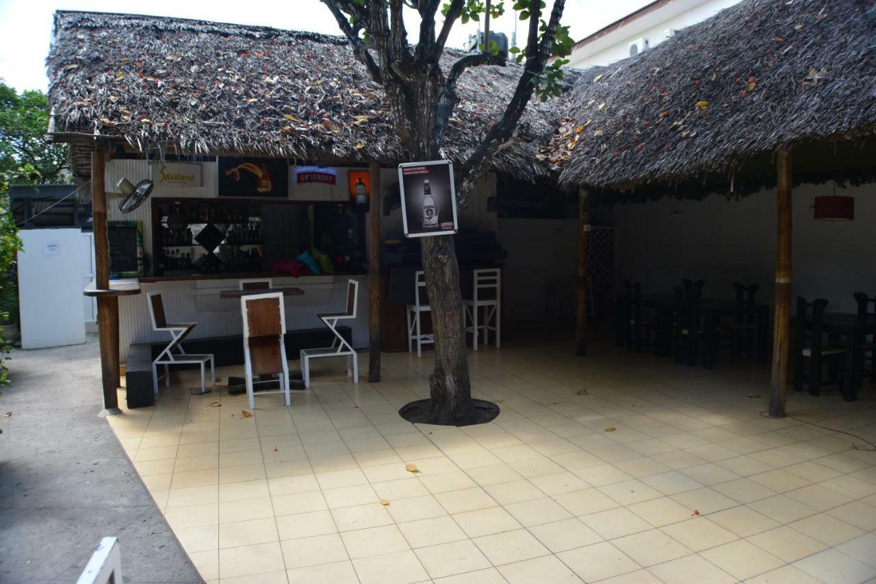 Hotel Triniti Oysterbay Daressalam Exterior foto